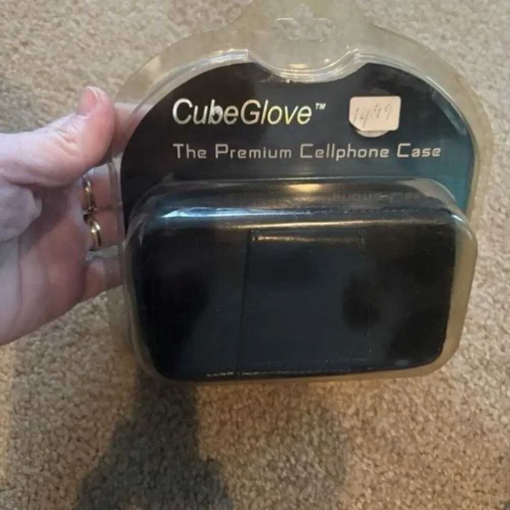 CubeGlove Premium Cellphone Case *New Vintage Case*